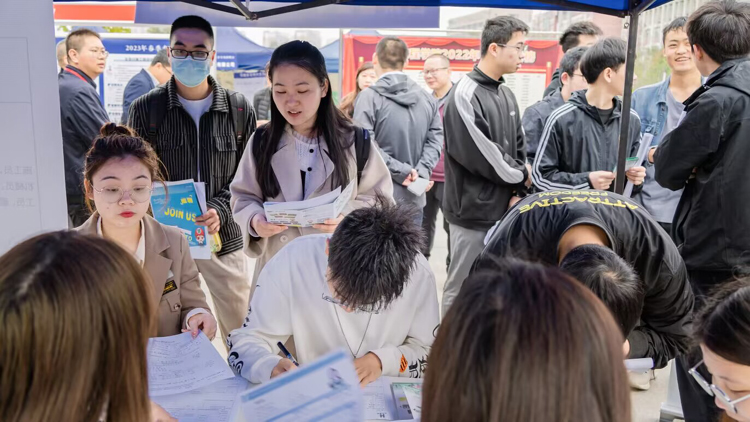 【拓岗进行时】土木工程学院举办2023届毕业生春季专场招聘会1.jpg
