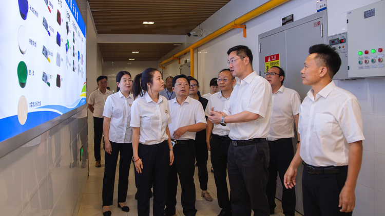 XCB_5836.jpg XCB_5836.jpg