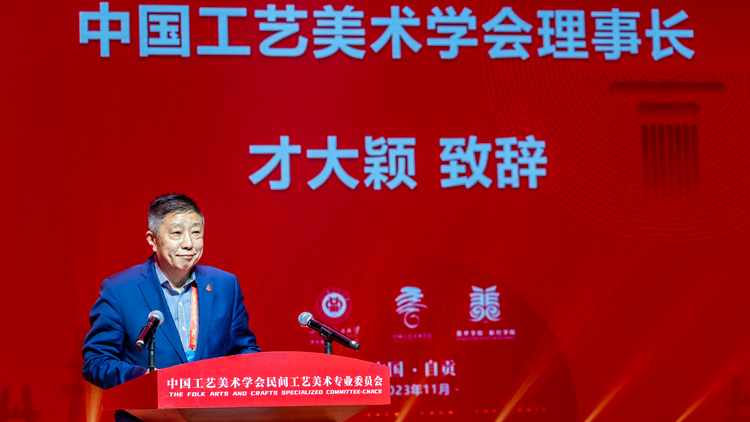 zyx-4084.jpg zyx-4084.jpg