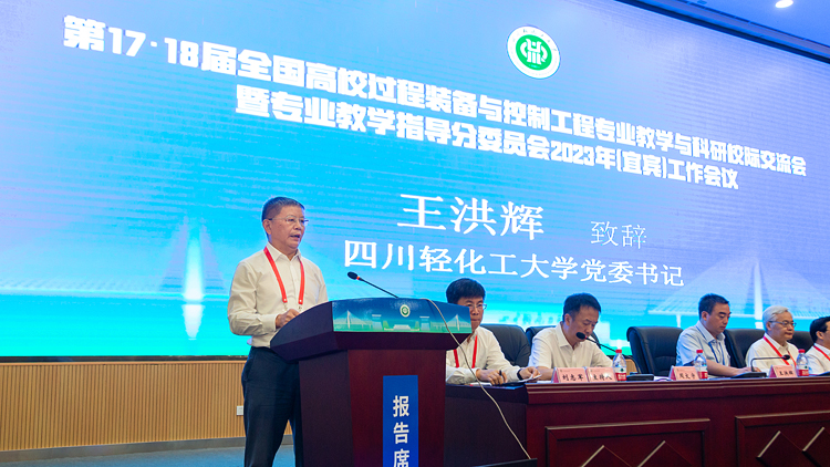 XCB_7852.jpg XCB_7852.jpg