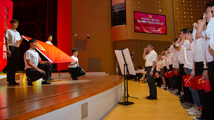 XCB_3808.jpg XCB_3808.jpg