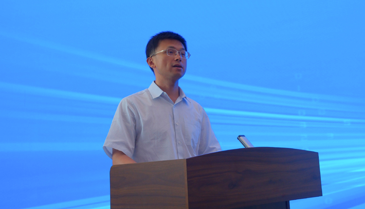 图2-自贡市委吴进学常委致辞照.JPG 图2-自贡市委吴进学常委致辞照.JPG