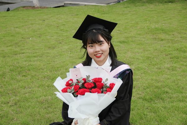 李辰茜.png 李辰茜.png